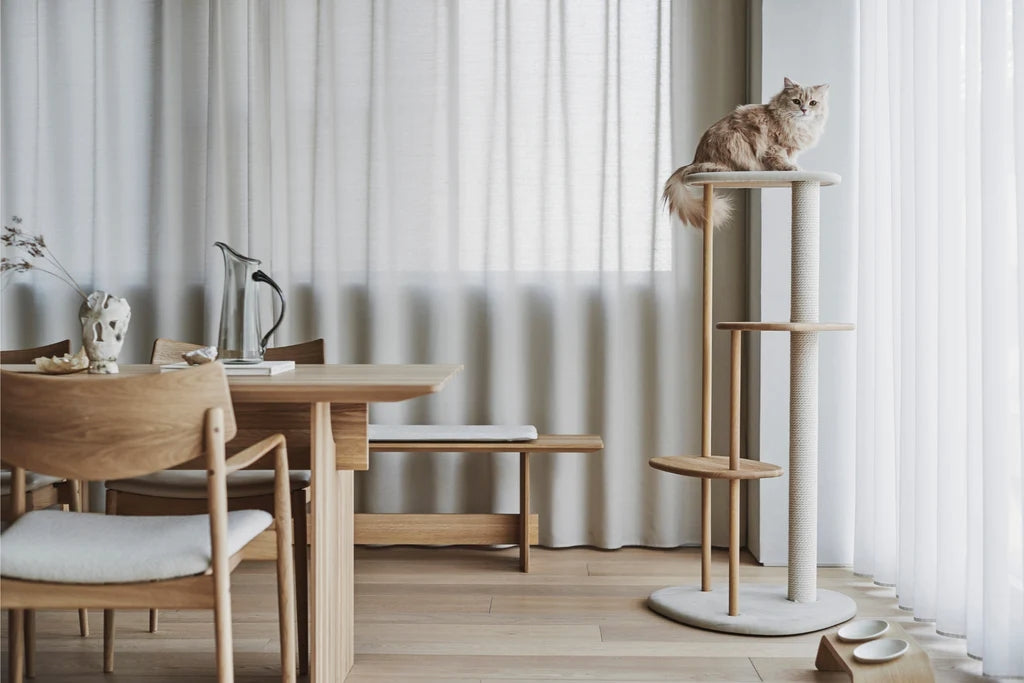 日本 KARIMOKU Cat Tree 貓跳台爬架｜實木｜淺灰＆橡木原木色 - LOVE PET FAMILY